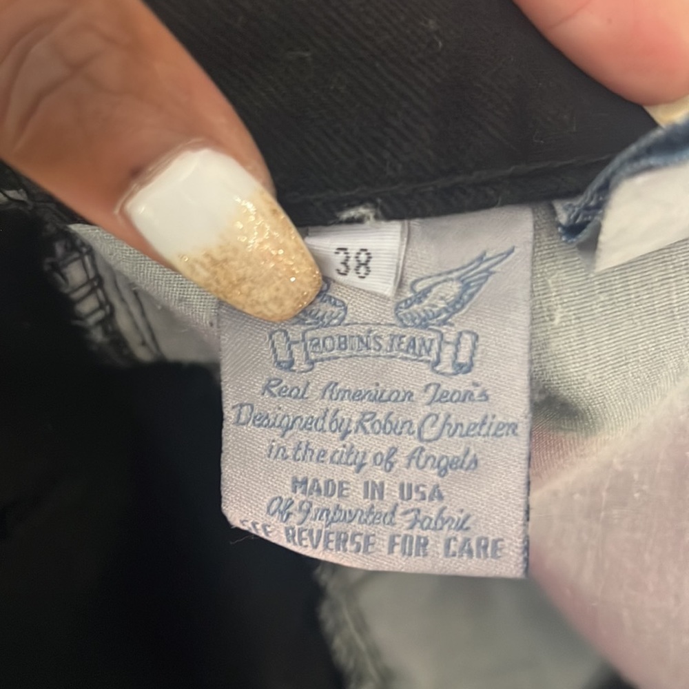Robin’s Jeans - Picture 5 of 6